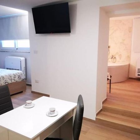 Апартаменты Francy'S House Триджано Экстерьер фото