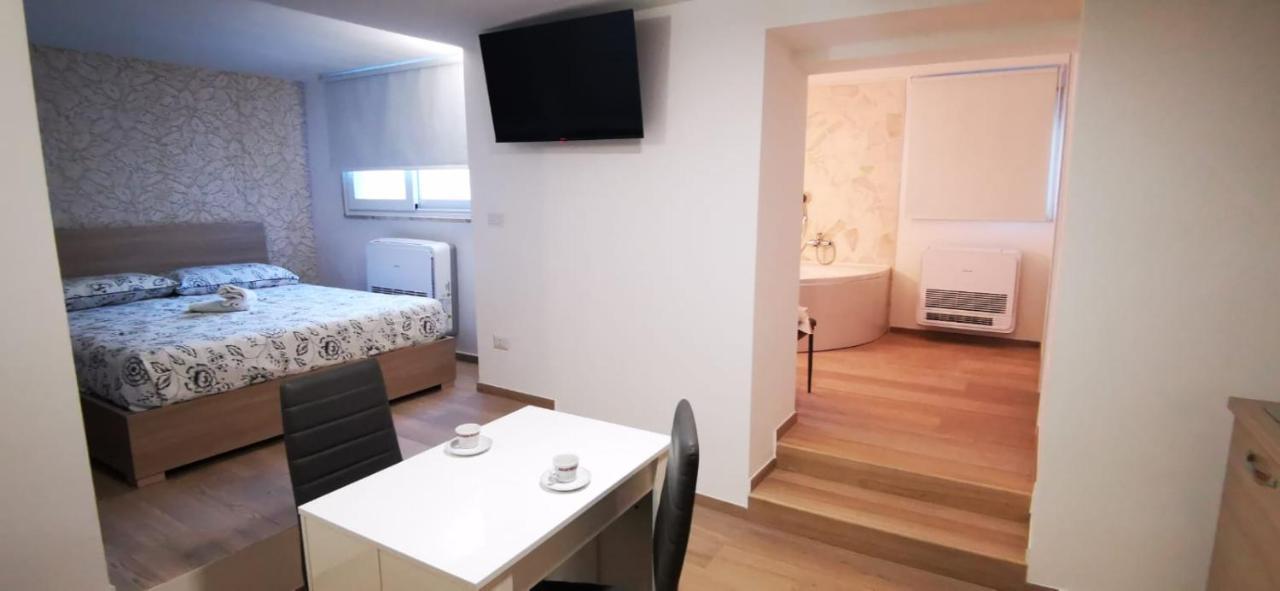 Апартаменты Francy'S House Триджано Экстерьер фото